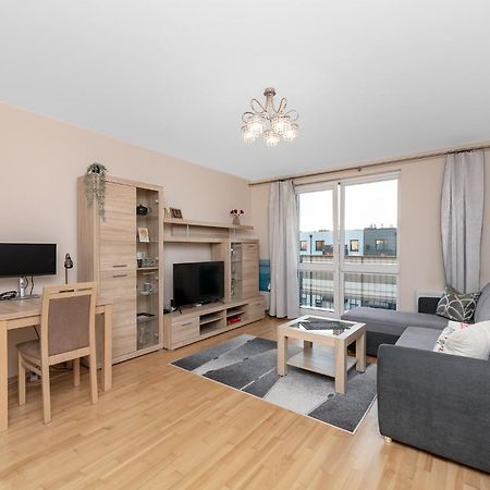 Cozy Corner: Apartment With Wifi And Private Balcony Вроцлав Екстериор снимка