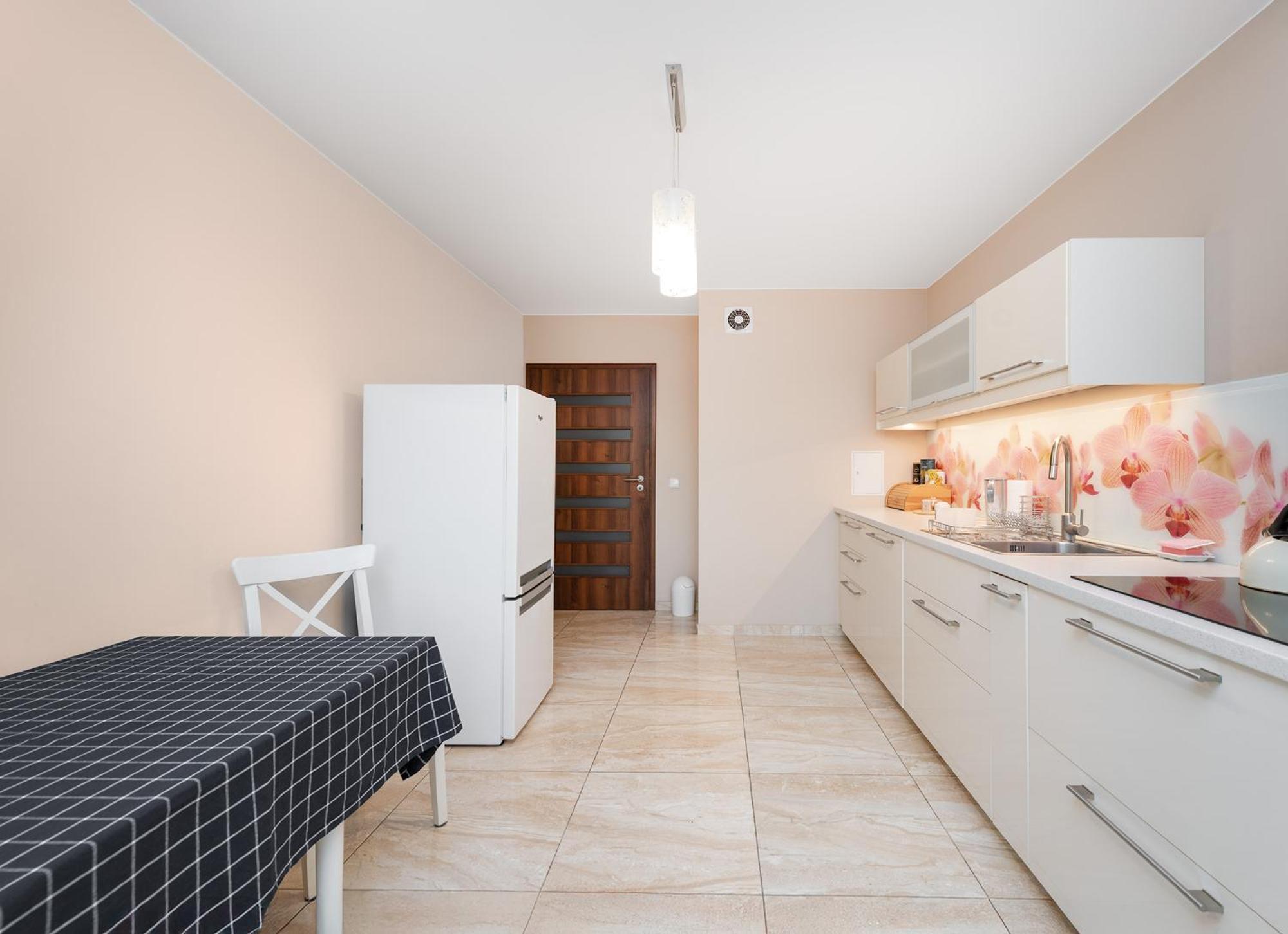 Cozy Corner: Apartment With Wifi And Private Balcony Вроцлав Екстериор снимка