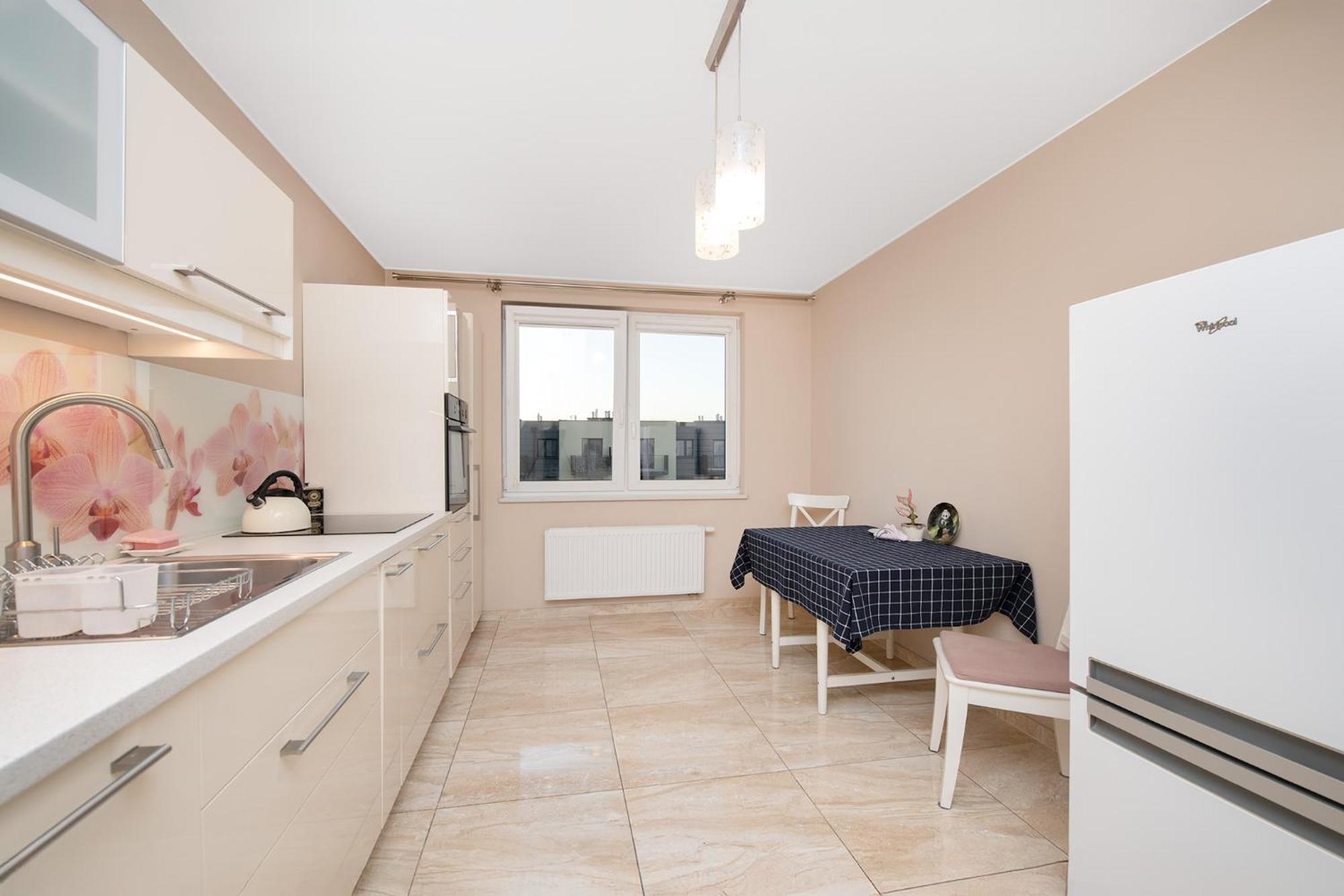 Cozy Corner: Apartment With Wifi And Private Balcony Вроцлав Екстериор снимка