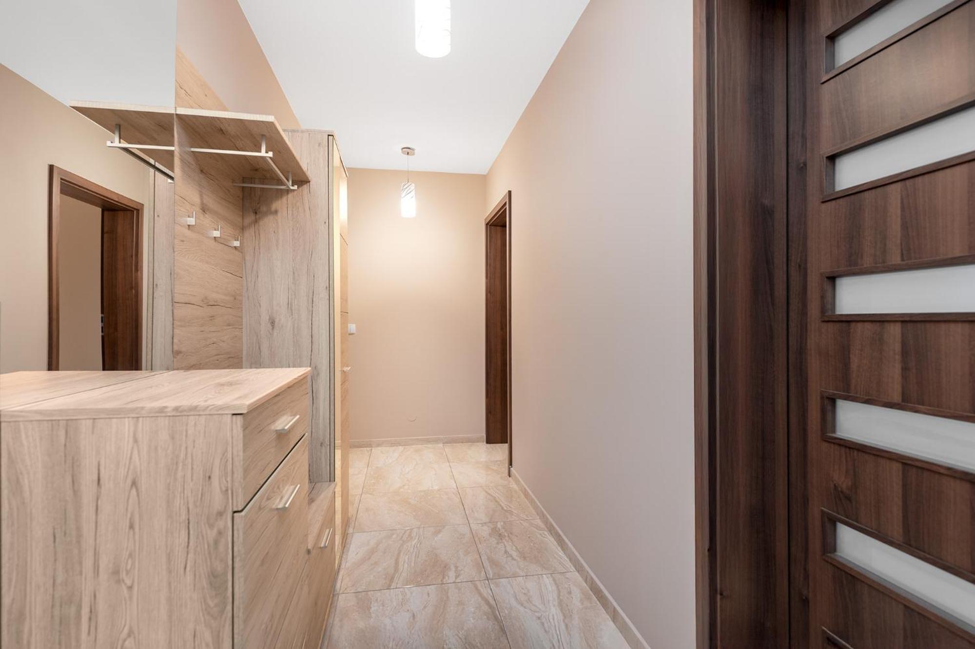 Cozy Corner: Apartment With Wifi And Private Balcony Вроцлав Екстериор снимка