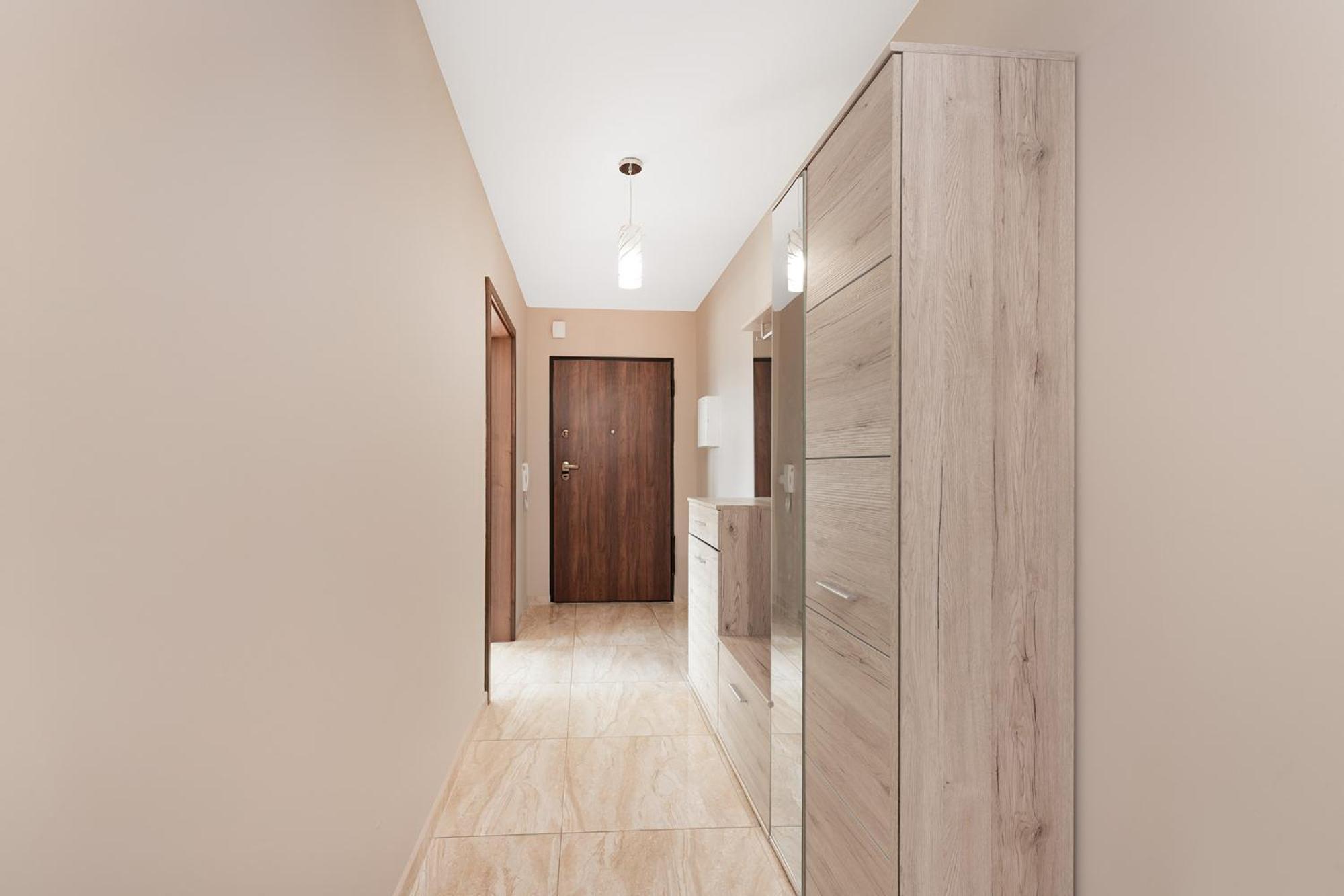 Cozy Corner: Apartment With Wifi And Private Balcony Вроцлав Екстериор снимка